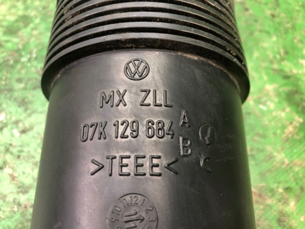 07K 129 684 B | патрубок повітряного фільтра VOLKSWAGEN JETTA USA 10-17 - Фото 4