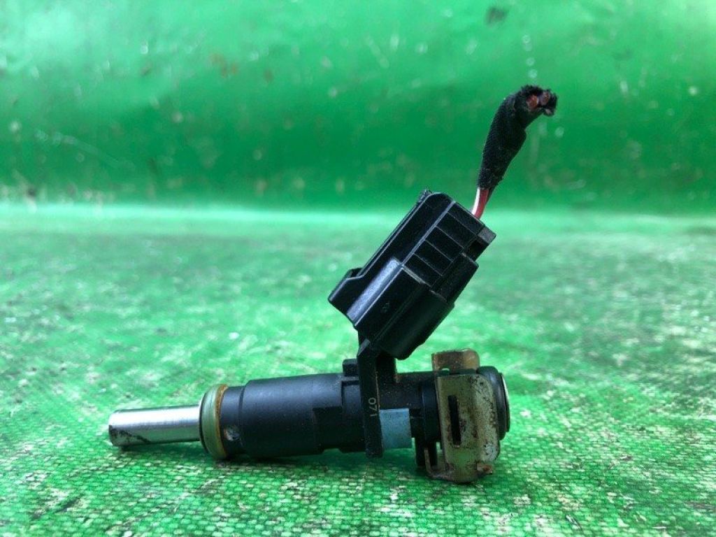 07K906031C | Форсунка паливна VOLKSWAGEN JETTA USA 10-17 - Фото 3