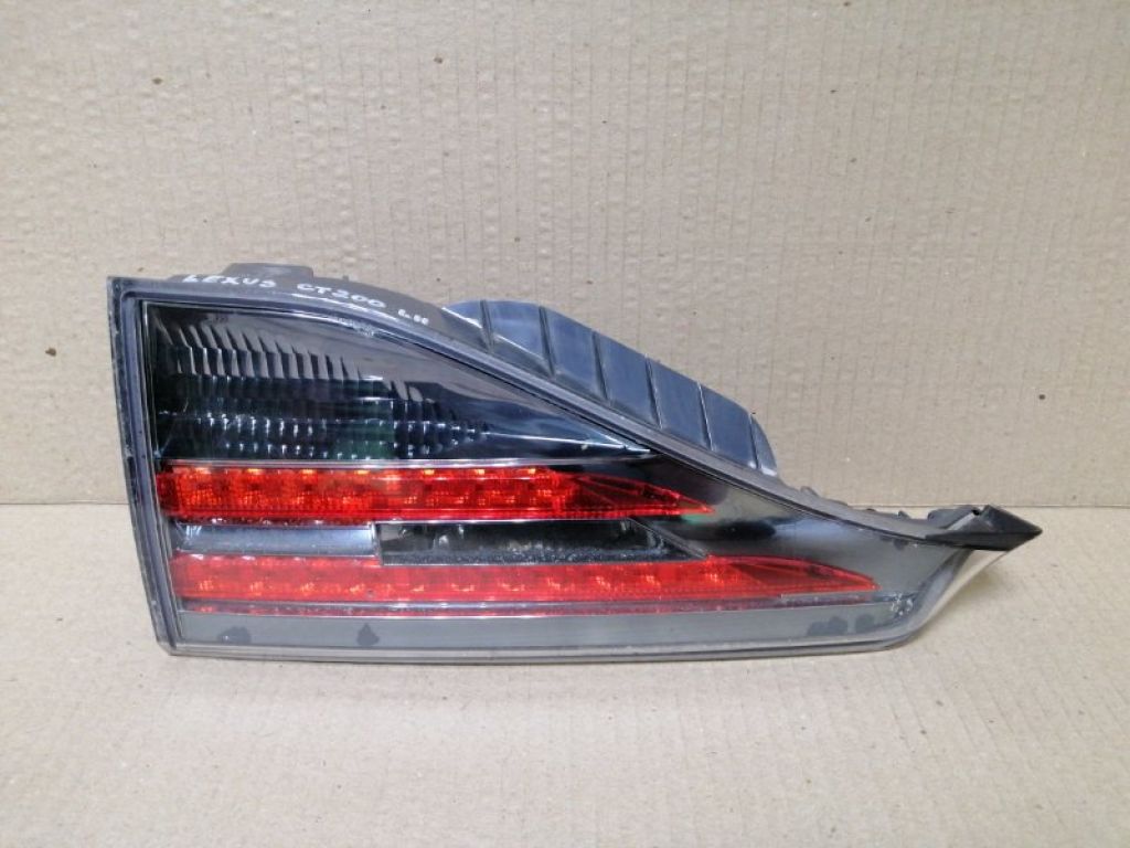 81591-76020 | Фонарь внутренний задн. лев. LEXUS CT200 11-17