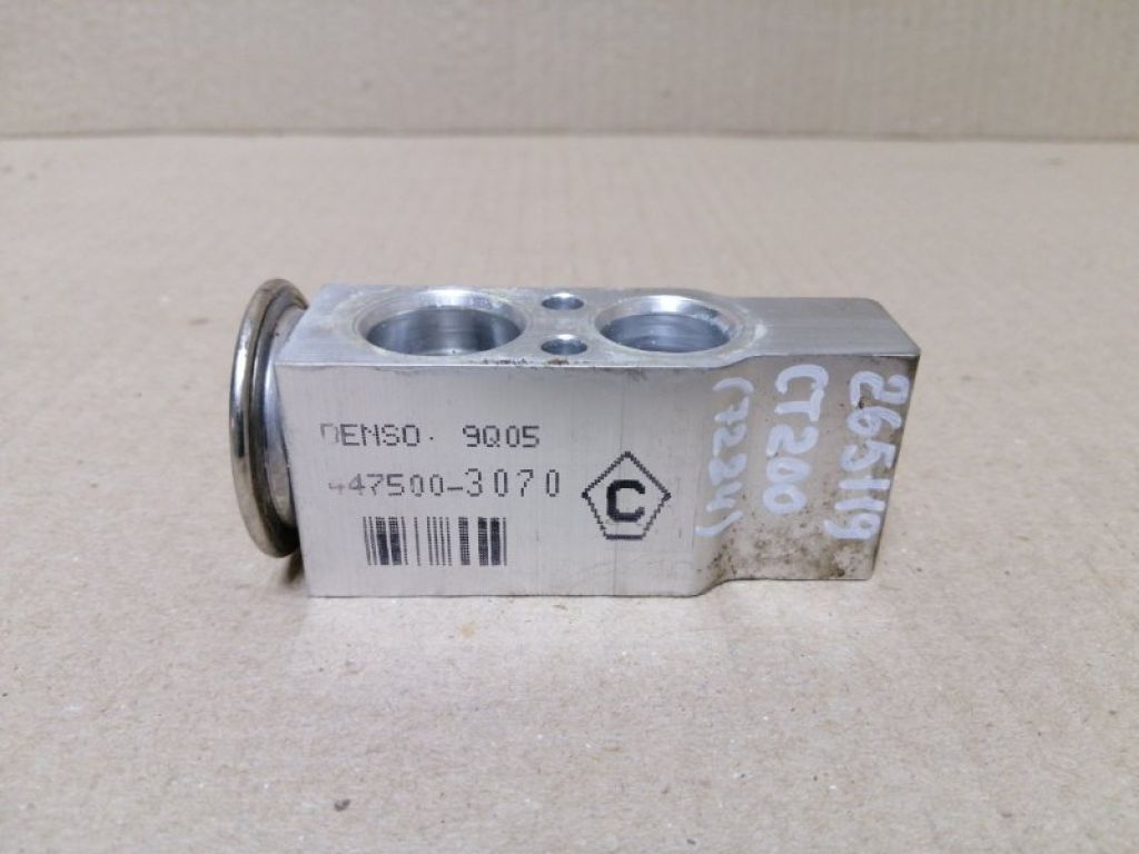 88515-26070 | Клапан кондиционера LEXUS CT200 11-17