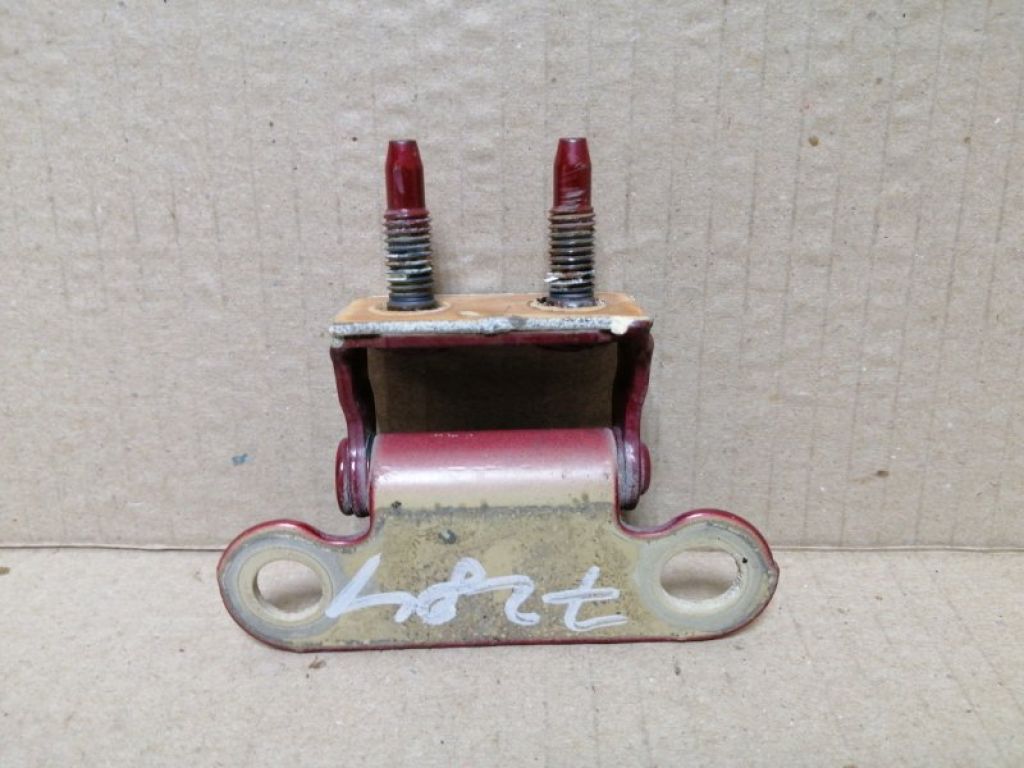 68810-47010 | Петля крышки багажника LEXUS CT200 11-17 - Фото 2