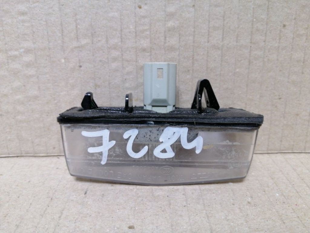 81271-53011 | Подсветка номера LEXUS CT200 11-17