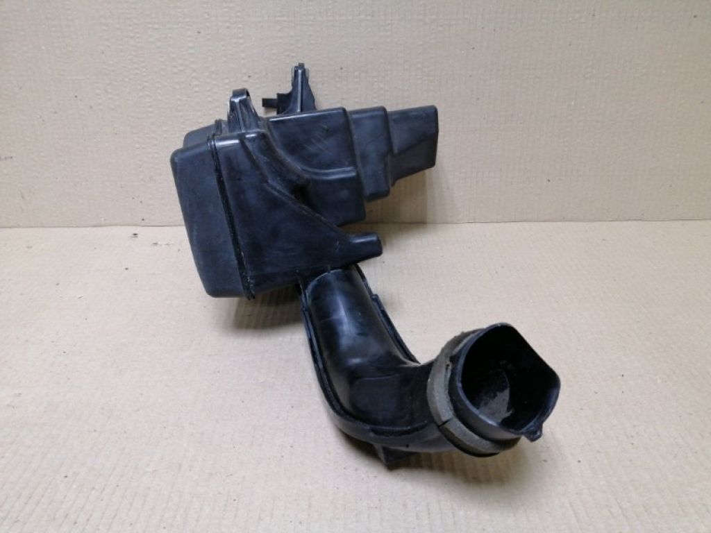 17751-37100 | Резонатор повітряного фільтра LEXUS CT200 11-17 - Фото 6