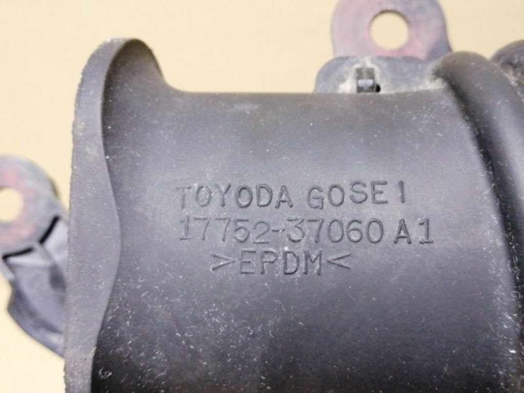 17752-37060 | патрубок повітряного фільтра LEXUS CT200 11-17 - Фото 3