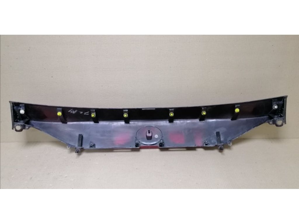76801-76020-D0 | накладка кришки багажника LEXUS CT200 11-17 - Фото 3