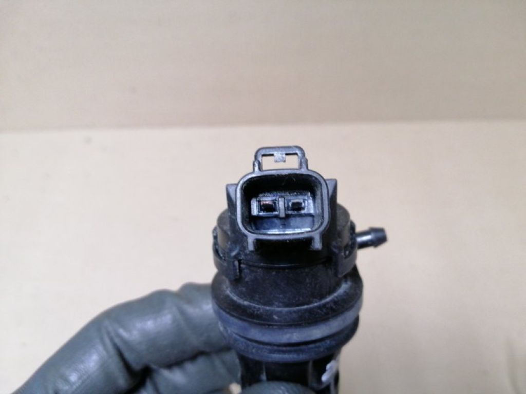 85330-60180 | Насос омивача скла задн. LEXUS CT200 11-17 - Фото 6