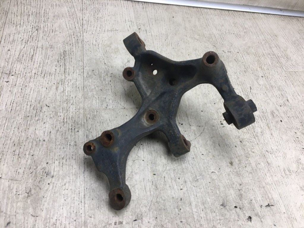 5C0 505 436 B | Цапфа задн. прав. VOLKSWAGEN PASSAT B8 14-