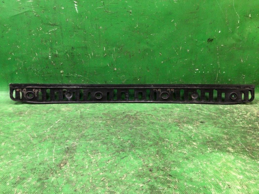 1K5807863A | Кронштейн заднього бампера VOLKSWAGEN JETTA 05-10