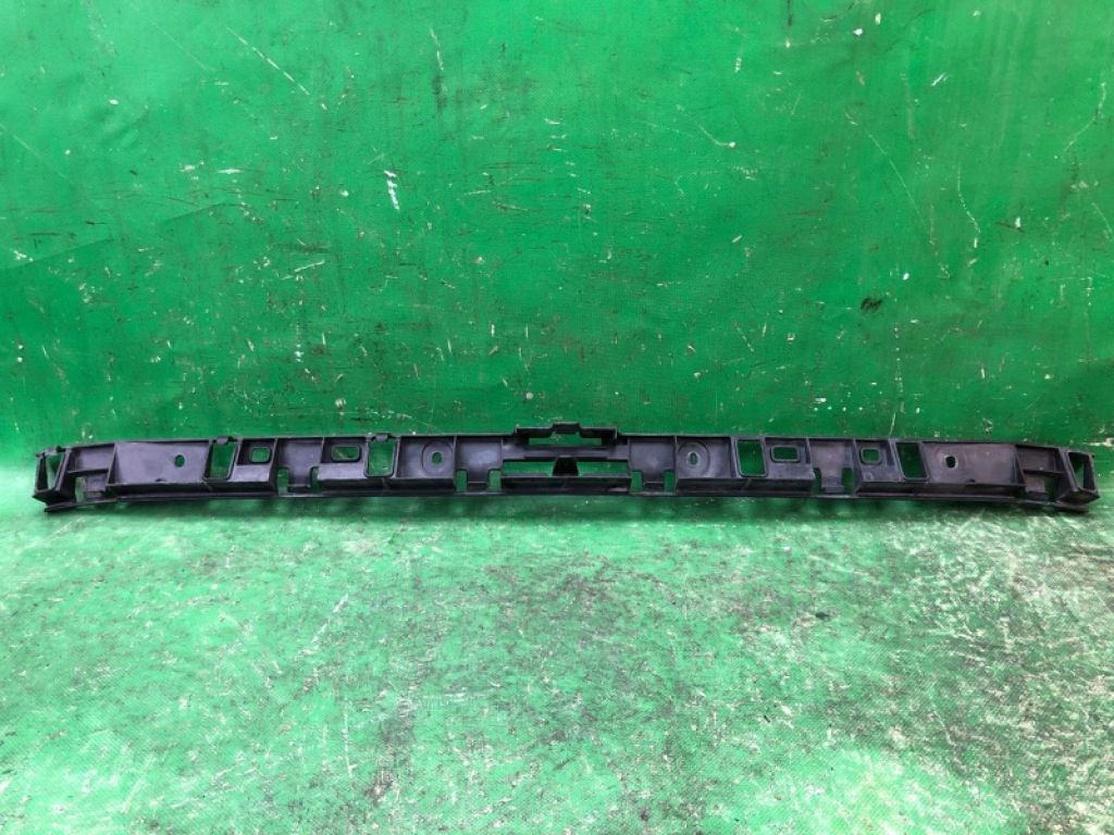 5C6807863 | Кронштейн заднего бампера VOLKSWAGEN JETTA USA 10-17
