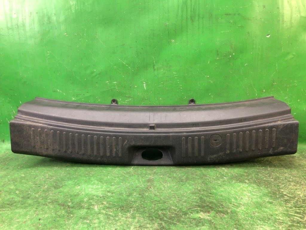 857702P000VA | Накладка на порог багажника KIA SORENTO XM 09-14