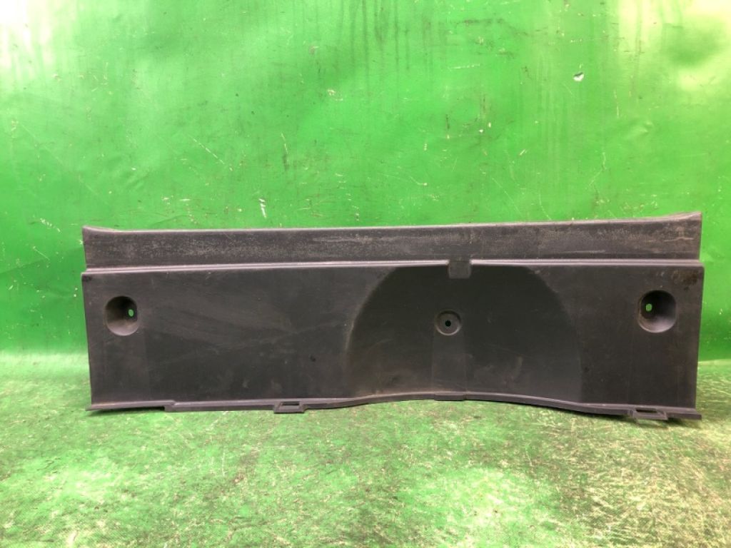 857702K010WK | Накладка на поріг багажника KIA SOUL AM 08-13