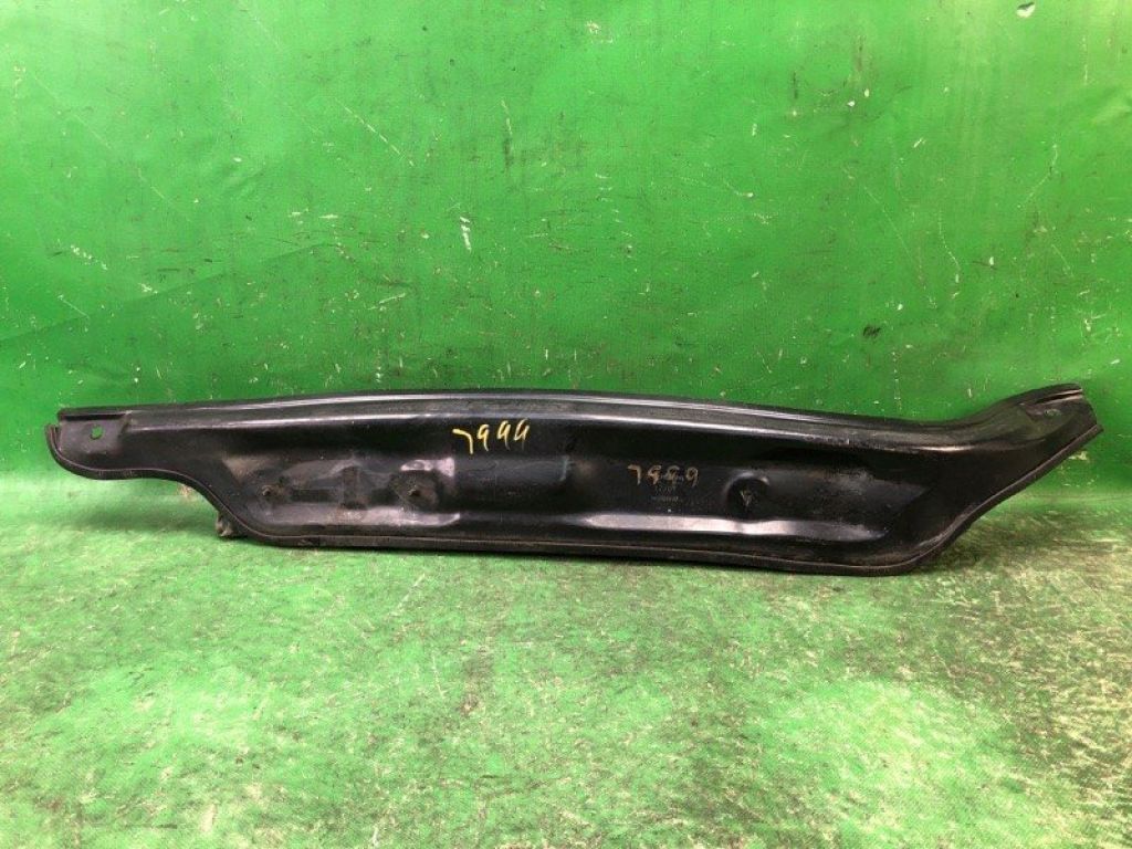 1K0805277 | Пластик под лобовое стекло / Жабо VOLKSWAGEN JETTA 05-10