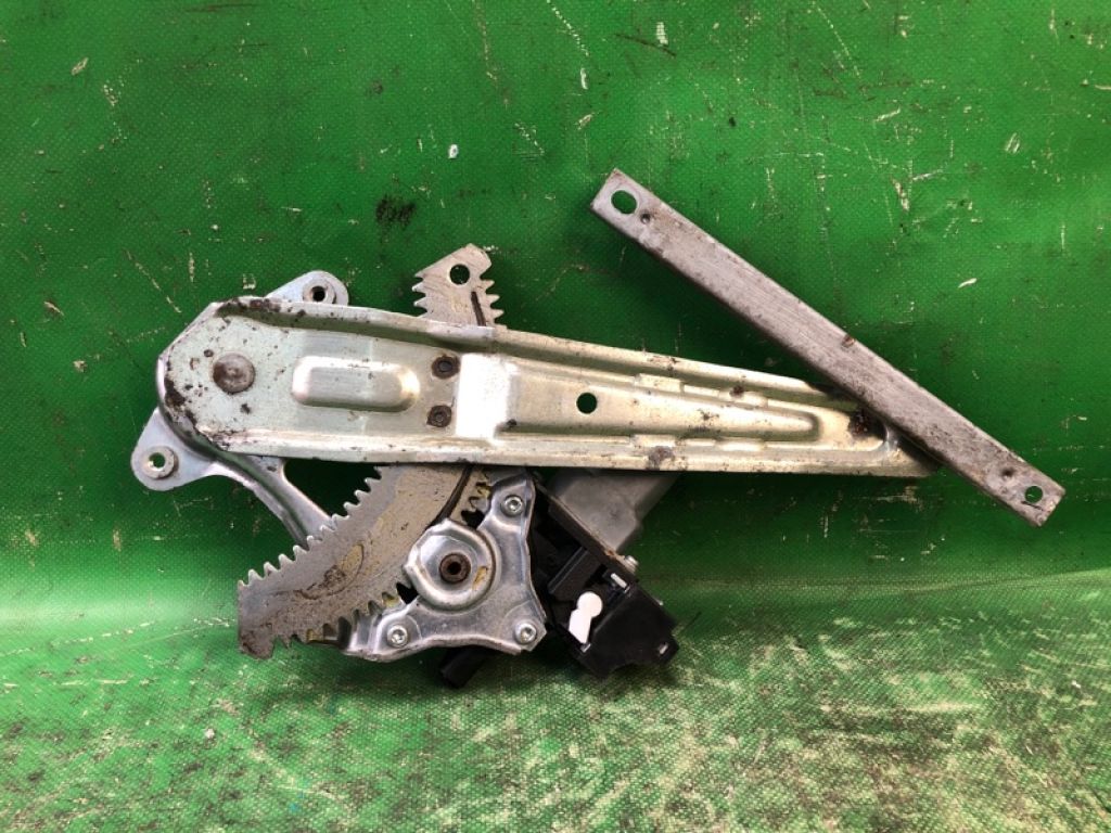 82721-1U600 | Склопідйомник задн. лів. NISSAN JUKE 10-19 - Фото 4