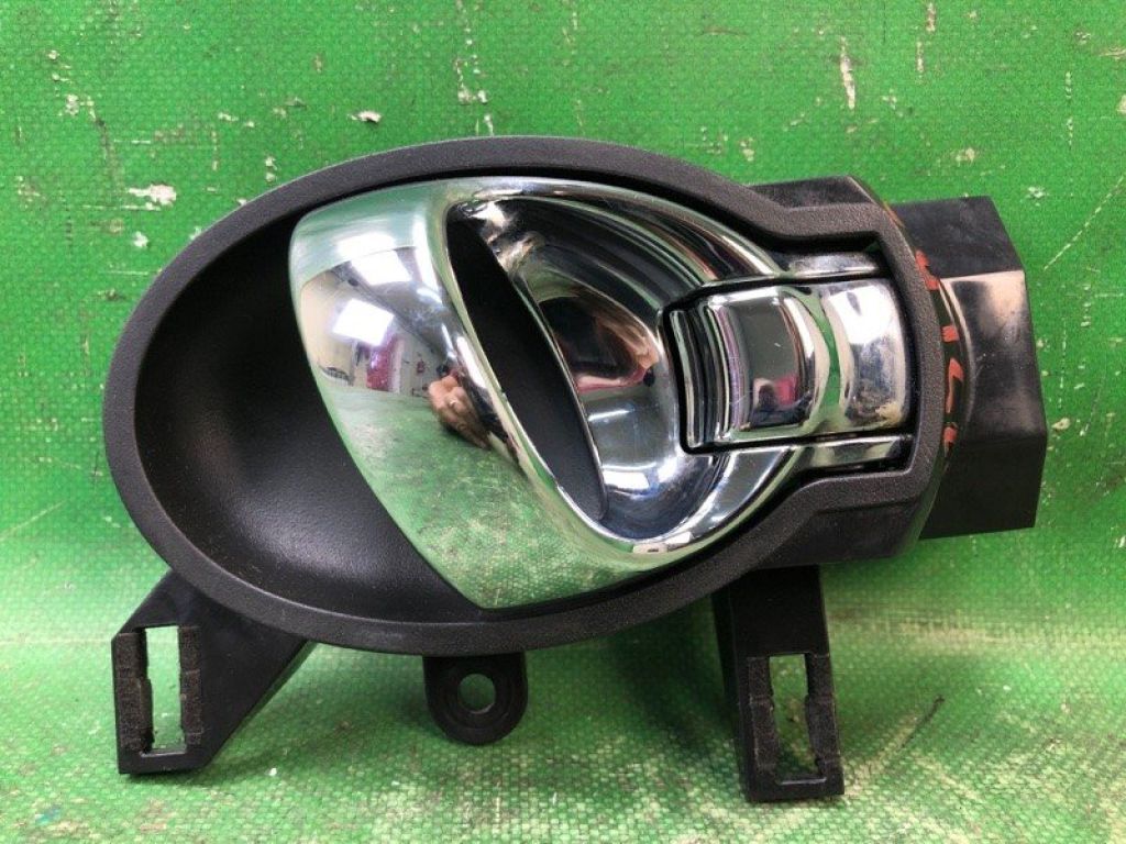 806701KA0B | Ручка дверей внутрішня задн. прав. NISSAN JUKE 10-19