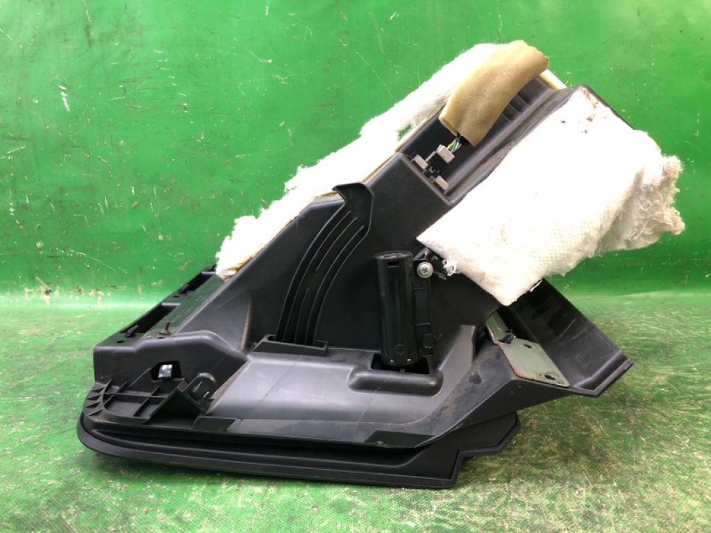 68520-1KA0A | Бардачок NISSAN JUKE 10-19 - Фото 4