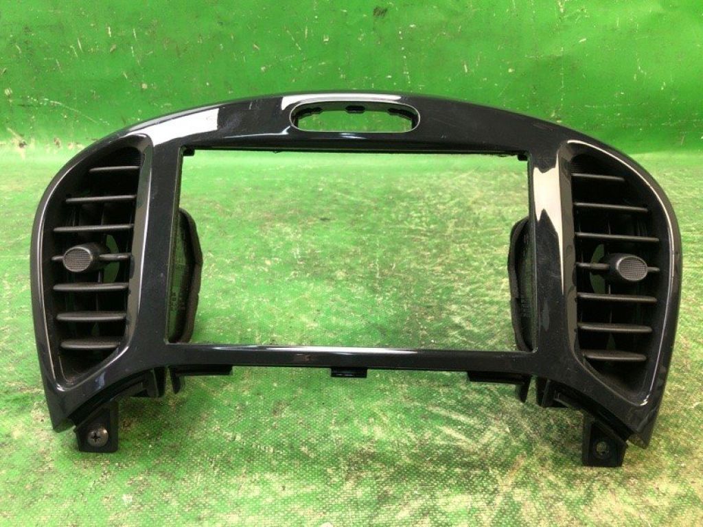 68260-1KK0A | Накладка торпедо під магнітолу NISSAN JUKE 10-19