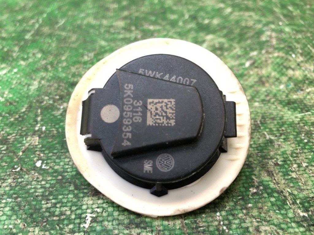 5K0 959 354 | Датчик удару VOLKSWAGEN JETTA USA 10-17