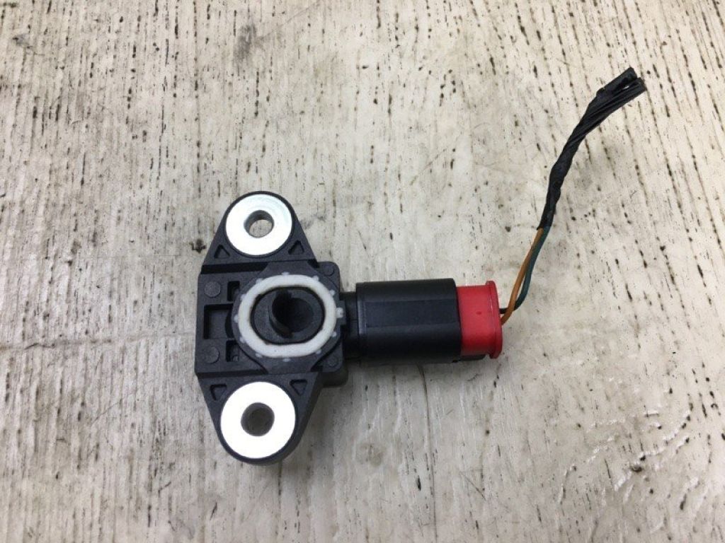 95920-1M200 | Датчик удара HYUNDAI SONATA YF 10-14