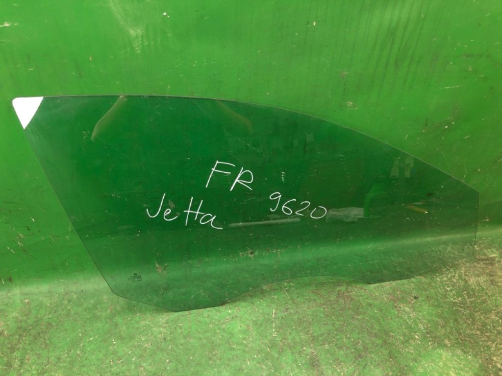 5C6 845 202 A | Стекло двери передн. прав. VOLKSWAGEN JETTA USA 10-17