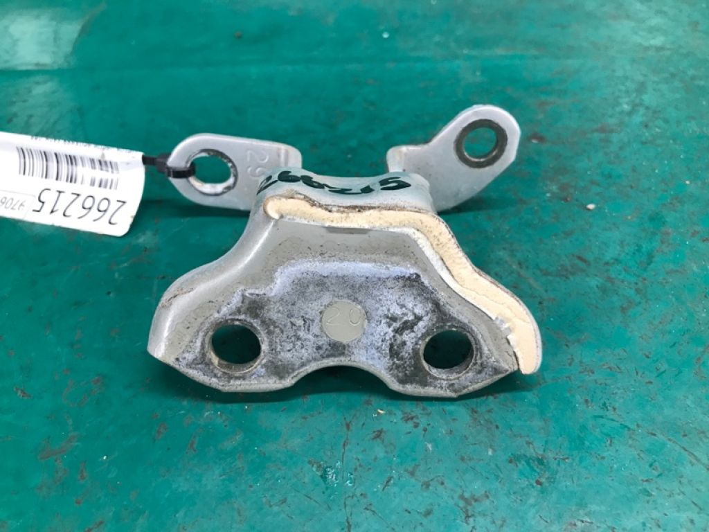 68760-06010 | Петля двері верхня задн. лів. TOYOTA CAMRY 50 12-15 - Фото 3