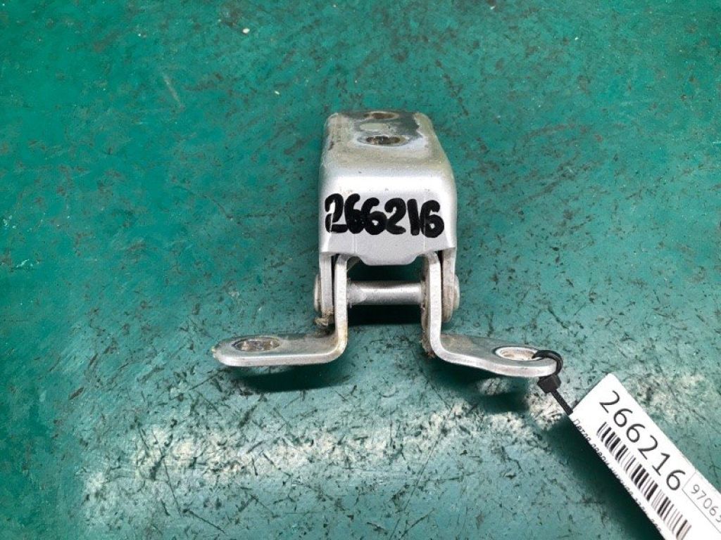 68780-02050 | Петля двері нижня задн. лів. TOYOTA CAMRY 50 12-15 - Фото 3