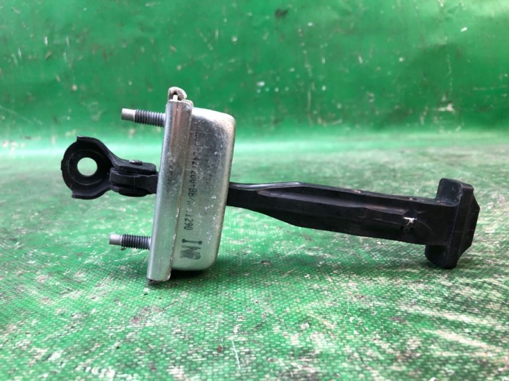 AE8Z-5427204-A | Обмежувач дверей задн. лів. FORD FIESTA 08-17