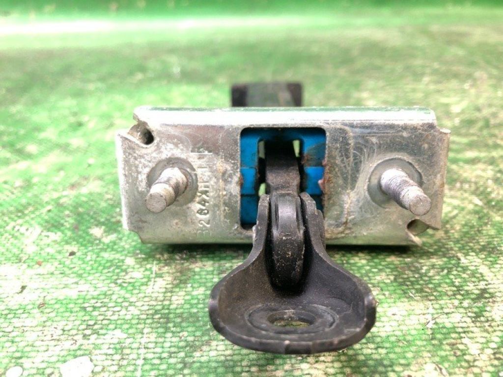 AE8Z-5427204-A | Обмежувач дверей задн. лів. FORD FIESTA 08-17 - Фото 4