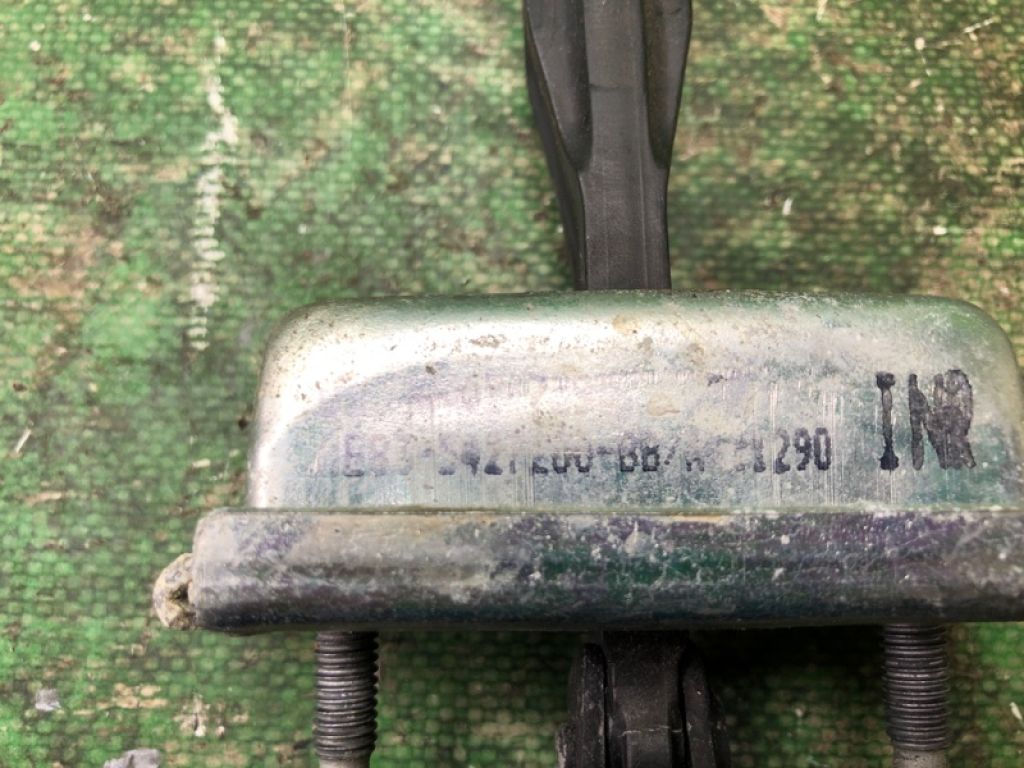 AE8Z-5427204-A | Обмежувач дверей задн. лів. FORD FIESTA 08-17 - Фото 5