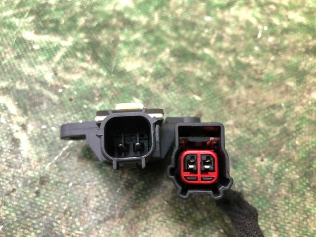 CT4Z-14B345-A | Датчик удара передн. лев. FORD FIESTA 08-17 - Фото 5