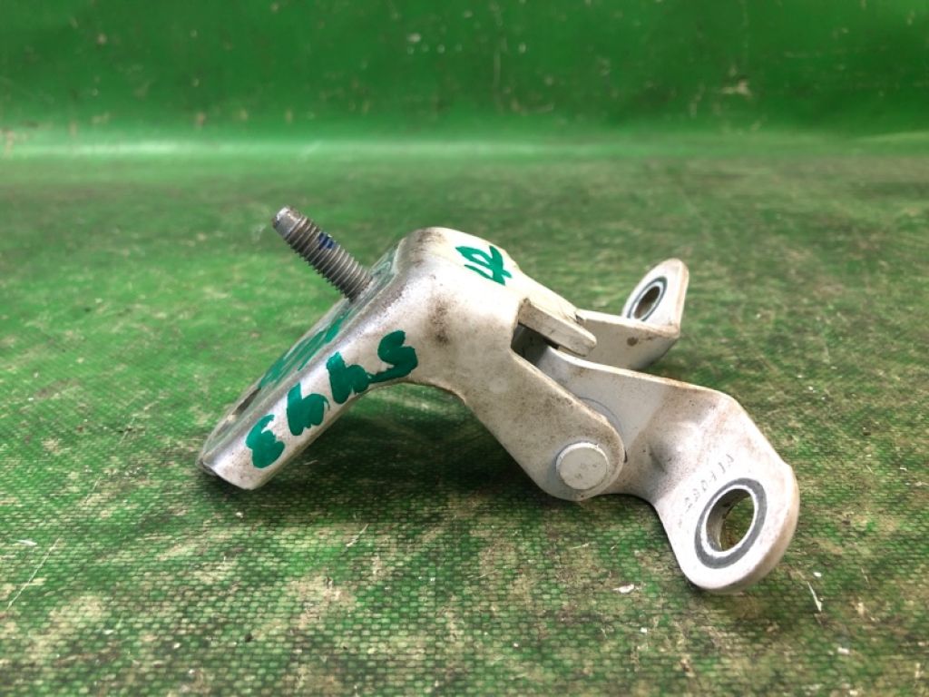 8A6Z-5826800-B | Петля двери верхняя задн. прав. FORD FIESTA 08-17 - Фото 3