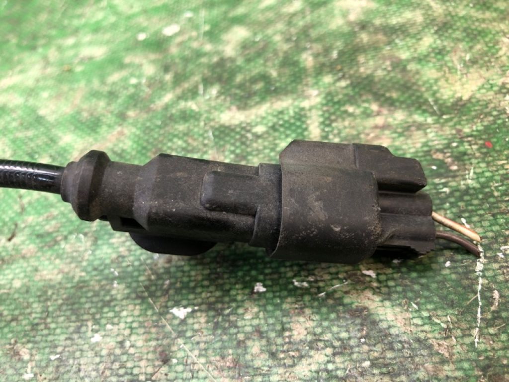 AE8Z-2C190-A | Датчик ABS задн. FORD FIESTA 08-17 - Фото 4