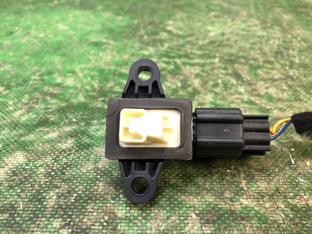CT4Z-14B345-A | Датчик удара передн. прав. FORD FIESTA 08-17 - Фото 3
