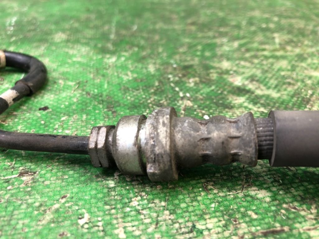 AE8Z-2267-A | Трубка гальмівна задн. прав. FORD FIESTA 08-17 - Фото 4