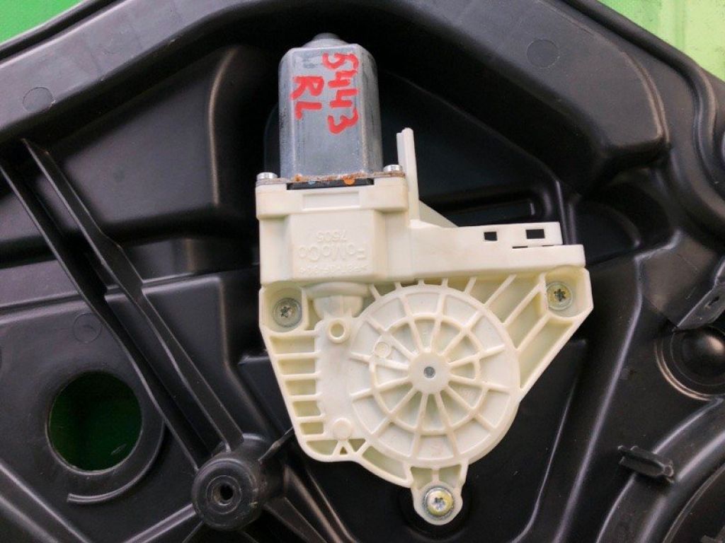 BE8Z-54235A89-B | Стеклоподъемник задн. лев. FORD FIESTA 08-17 - Фото 4