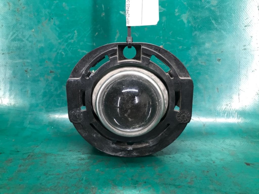68140324AA | Протитуманна фара лів. JEEP COMPASS 06-16