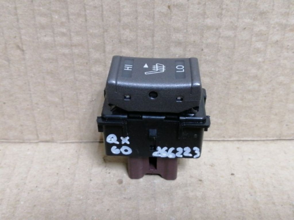 25500-3JA0A | Кнопка обігріву сидінь задн. прав. INFINITI QX60/JX35 12-20