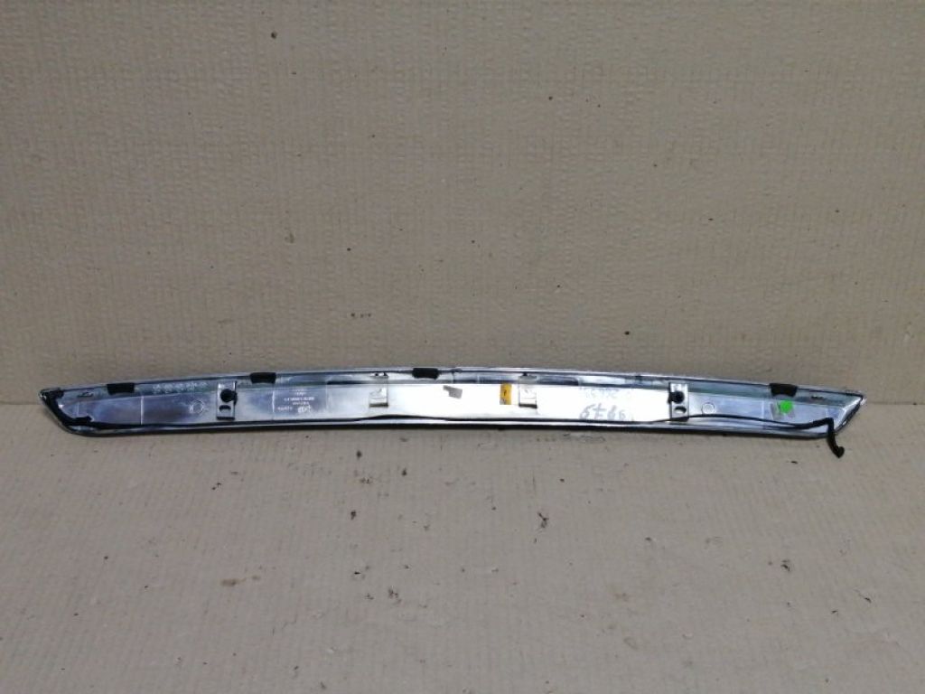 90818-3JA0A | Накладка крышки багажника INFINITI QX60/JX35 12-20 - Фото 2