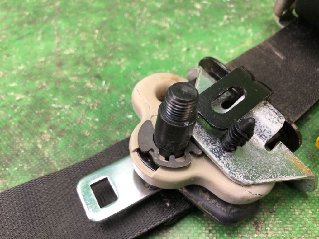 BE8Z-54611B08-AA | Ремінь безпеки передн. прав. FORD FIESTA 08-17 - Фото 3