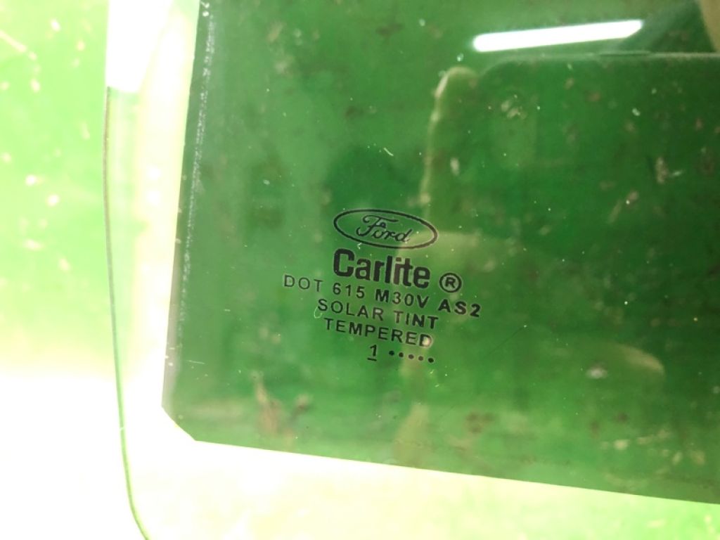 BE8Z-5425713-A | Стекло двери задн. лев. FORD FIESTA 08-17 - Фото 3