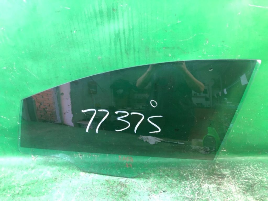 BE8Z-5421411-A | Скло дверей передн. лів. FORD FIESTA 08-17