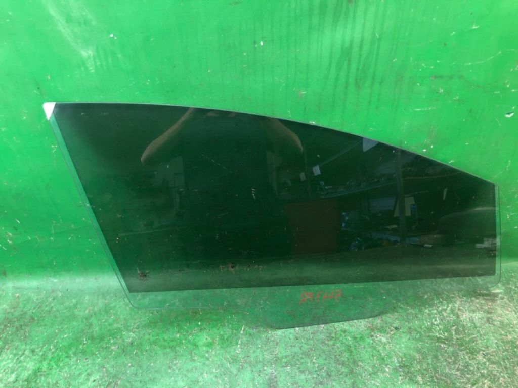 BE8Z-5421410-A | Стекло двери передн. прав. FORD FIESTA 08-17