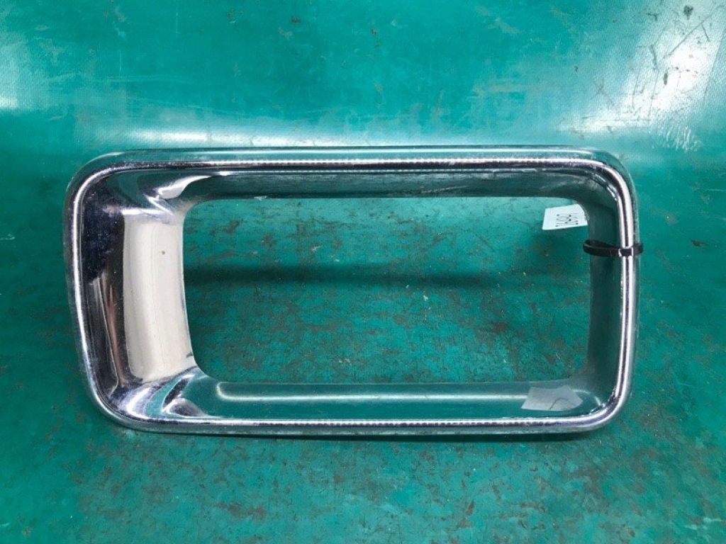 68109865AA | Накладка решетки радиатора JEEP COMPASS 06-16