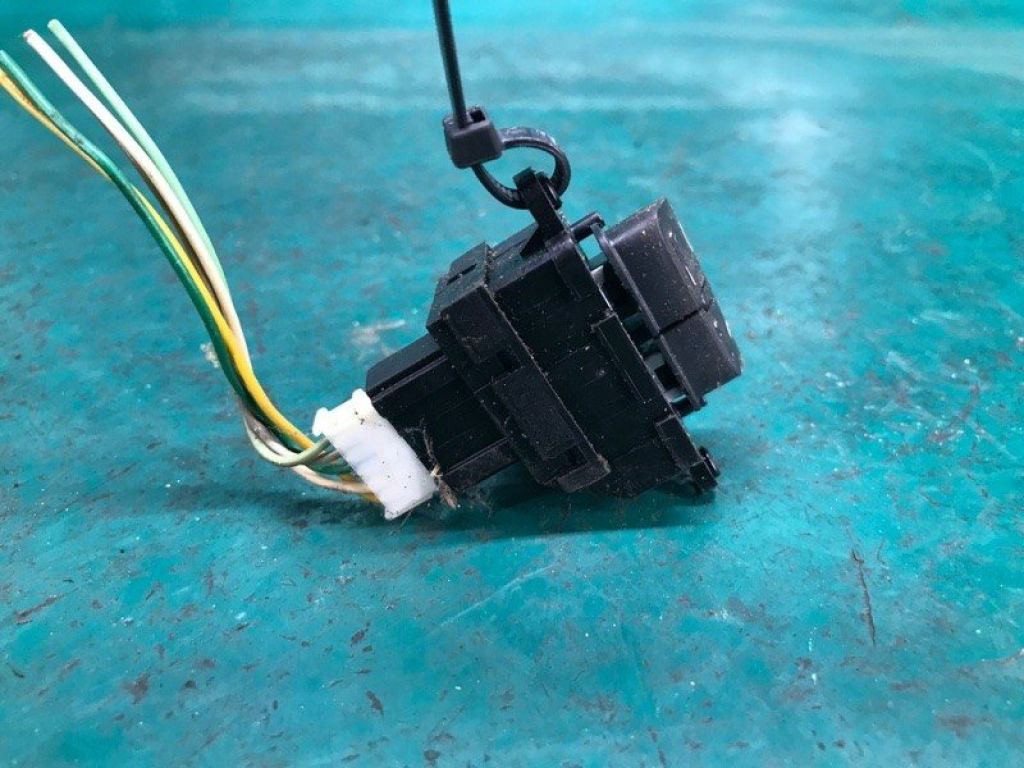 96700-2K800 | Кнопки на руль лев. KIA FORTE/CERATO TD 08-13 - Фото 3