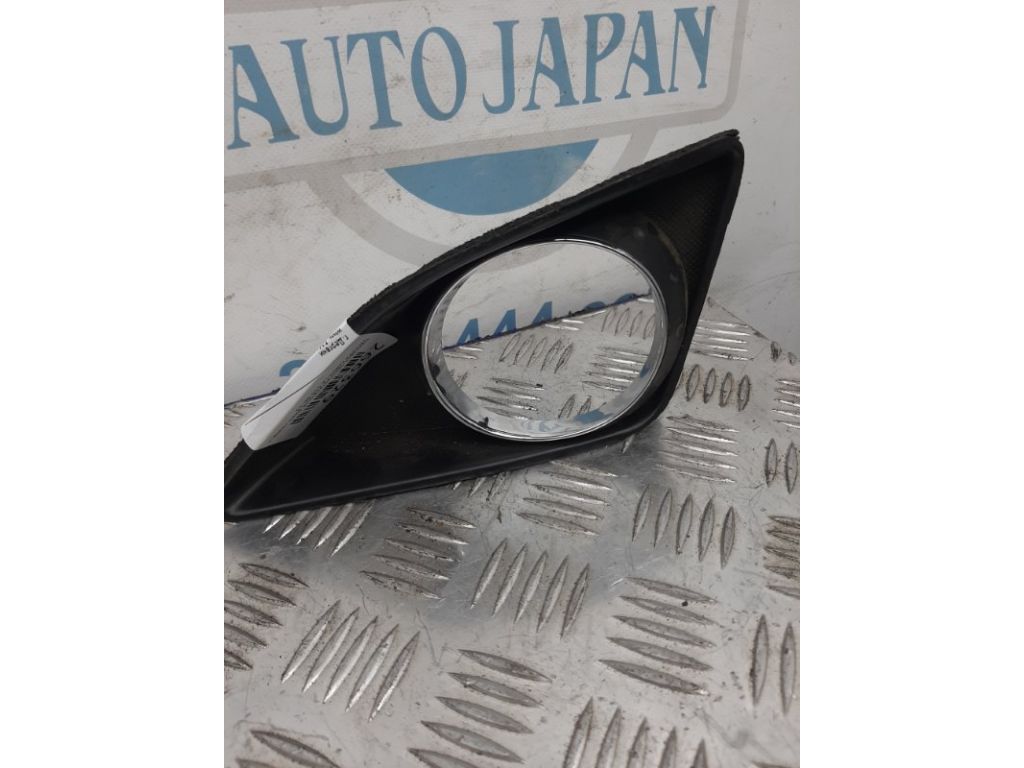 81482-12070 | Накладка противотуманной фары передн. лев. TOYOTA COROLLA 150 06-13
