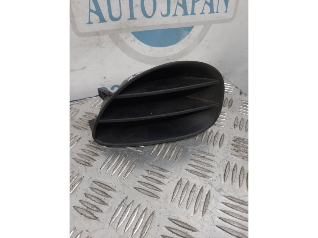 81482-52100 | Заглушка протитуманних фар лів. TOYOTA YARIS 05–11