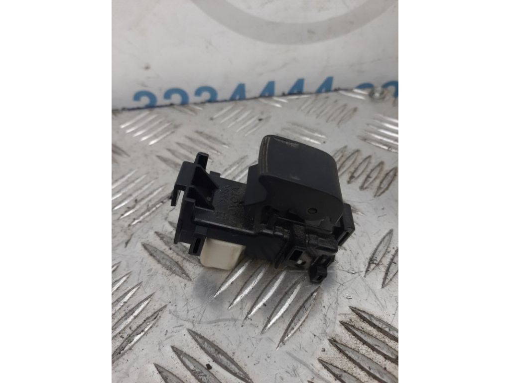 84810-06030 | Кнопка стеклоподъемника задн. лев. TOYOTA COROLLA 150 06-13 - Фото 3