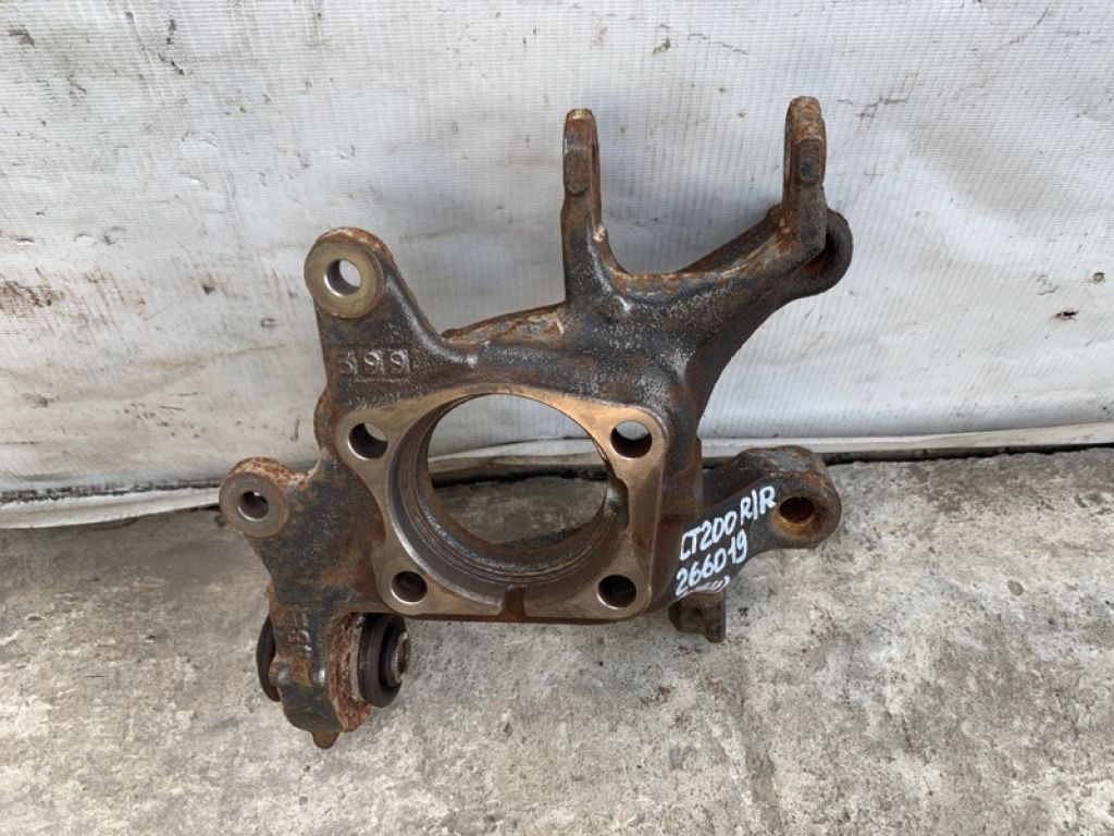 42304-12240 | Цапфа прав. LEXUS CT200 11-17 - Фото 2