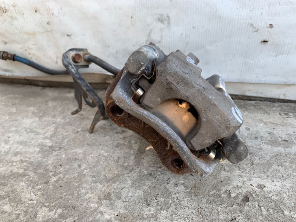 47850-12240 | Супорт гальмівний задн. лів. LEXUS CT200 11-17 - Фото 2