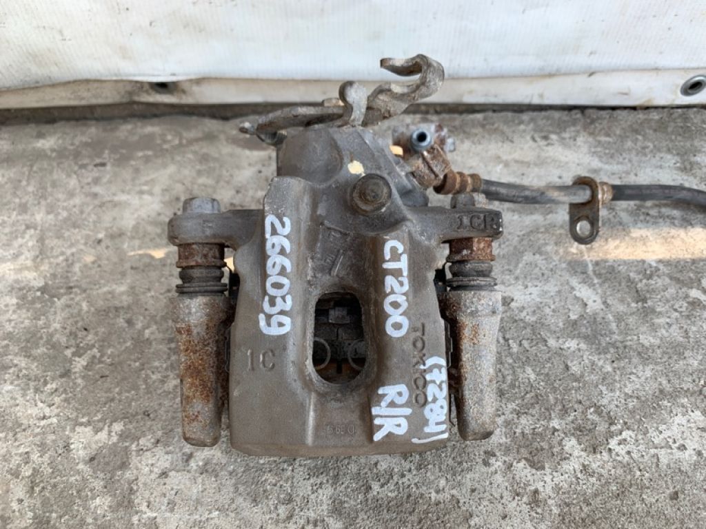 47830-12240 | Супорт гальмівний задн. прав. LEXUS CT200 11-17