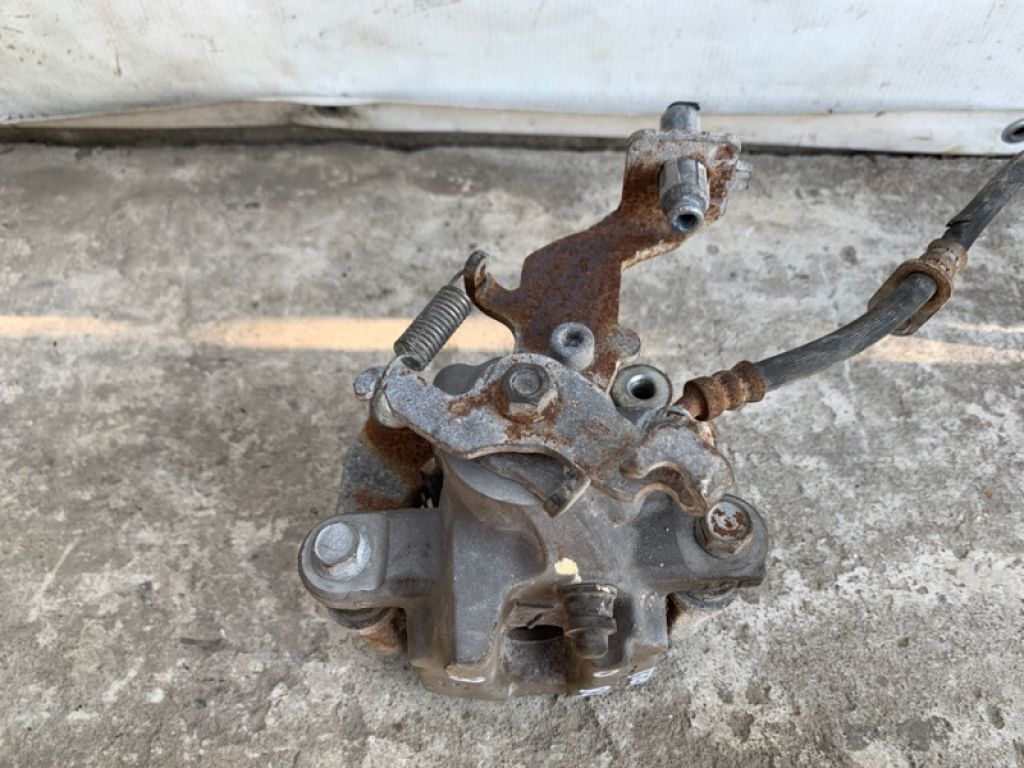 47830-12240 | Супорт гальмівний задн. прав. LEXUS CT200 11-17 - Фото 3